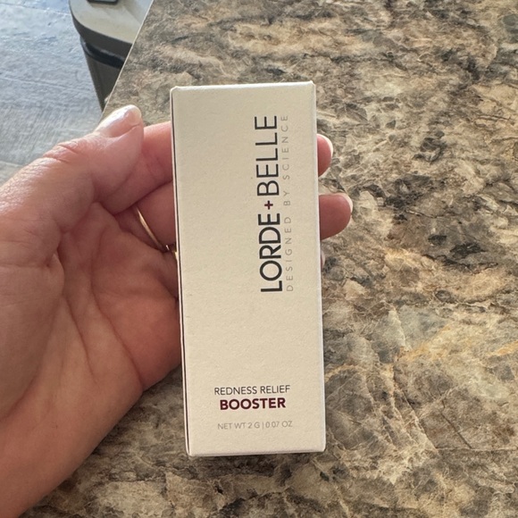 lord + belle redness relief booster - Picture 1 of 4